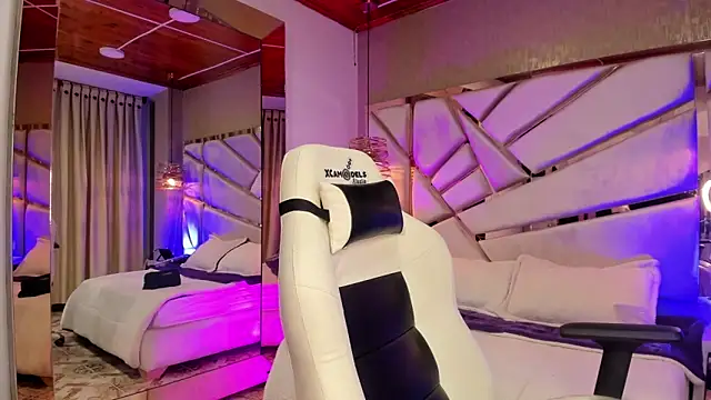 Ivonne 444 online show from 2, 12, 2025