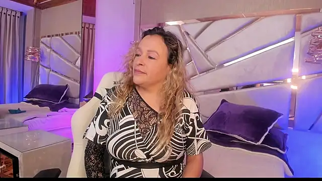 Ivonne 444 online show from 18, 12, 2025