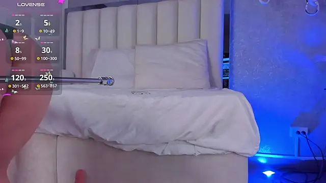 CloeParker  online show from 16, 12, 2025