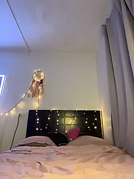 kira velour online show from 19, 12, 2025