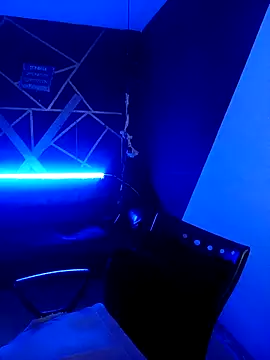 Veronica Lewis  online show from 5, 12, 2025