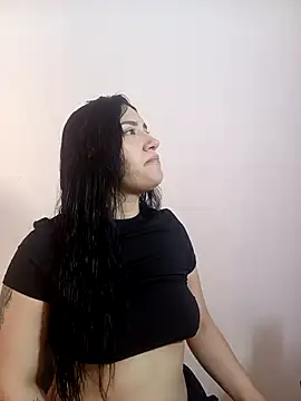 Veronica Lewis  online show from 19, 12, 2025