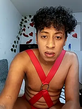 Varek biglatin dick online show from 12, 1, 2026