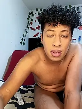 Varek biglatin dick online show from 18, 1, 2026