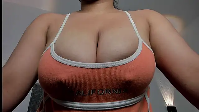 Snapshot of Mia_Allenn chatting on 17, 2, 2026 Mia Allenn online show from 17, 2, 2026