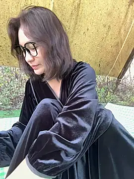 A-ZJunn online show from 7, 3, 2026