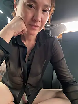 Snapshot of A-ZJunn chatting on 7, 7, 2026 A-ZJunn online show from 7, 7, 2026