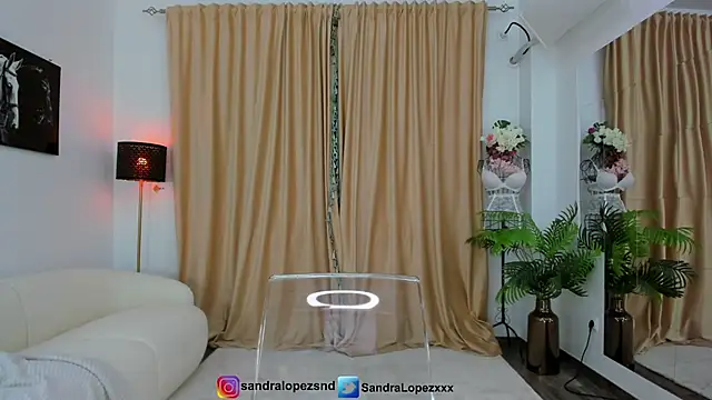 SandraLopezxx online show from 24, 4, 2026