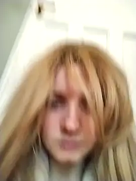 Amy01112 online show from 22, 12, 2025