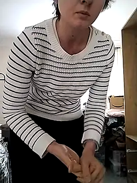 Amy01112 online show from 11, 5, 2026