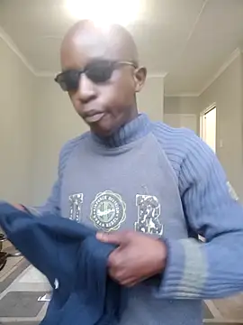 Snapshot of ShadowWorker777 chatting on 5, 12, 2025 ShadowWorker777 online show from 5, 12, 2025