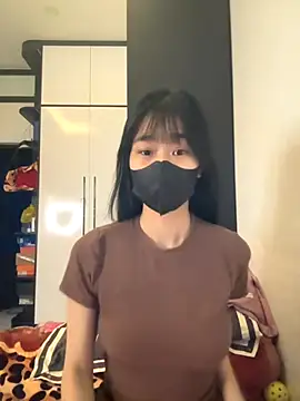 Snapshot of MGirlCute chatting on 5, 12, 2025 MGirlCute online show from 5, 12, 2025