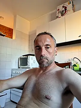 Snapshot of marianyco chatting on 3, 12, 2025 marianyco online show from 3, 12, 2025