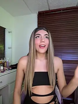 Snapshot of LadyCandy25 chatting on 20, 12, 2025 LadyCandy25 online show from 20, 12, 2025