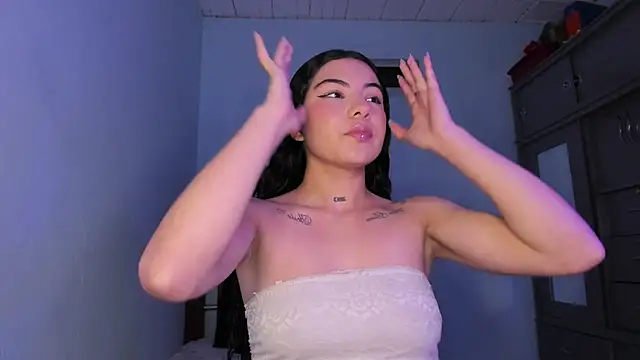 Snapshot of babycherry19 chatting on 5, 12, 2025 babycherry19 online show from 5, 12, 2025