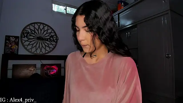 Snapshot of babycherry19 chatting on 20, 12, 2025 babycherry19 online show from 20, 12, 2025