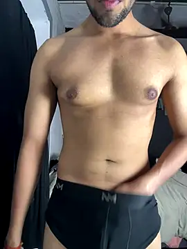 Snapshot of fitboy_xxx chatting on 5, 1, 2026 fitboy xxx online show from 5, 1, 2026