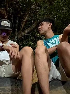 Snapshot of Latin_boys79 chatting on 18, 12, 2025 Latin boys79 online show from 18, 12, 2025