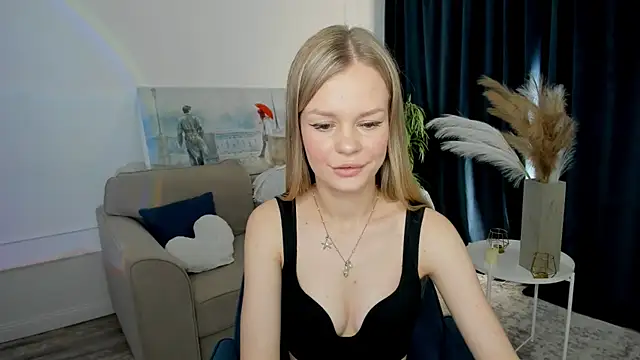 MidnighteAura online show from 14, 6, 2026