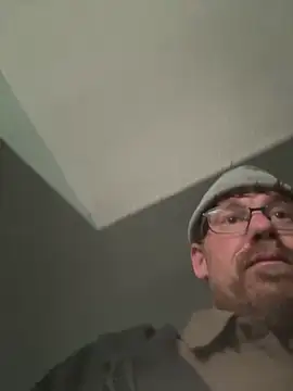 Snapshot of BamaBoi40AL chatting on 17, 12, 2025 BamaBoi40AL online show from 17, 12, 2025