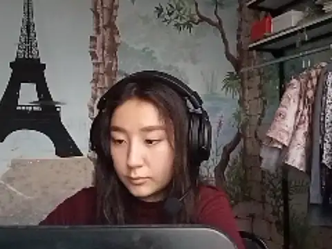 Sofiaherexo online show from 4, 12, 2025