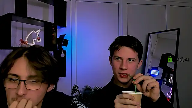 Snapshot of leo_valor chatting on 5, 1, 2026 leo valor online show from 5, 1, 2026