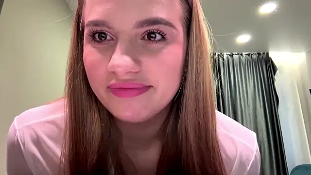 Snapshot of ShirlStyer chatting on 17, 12, 2025 ShirlStyer online show from 17, 12, 2025