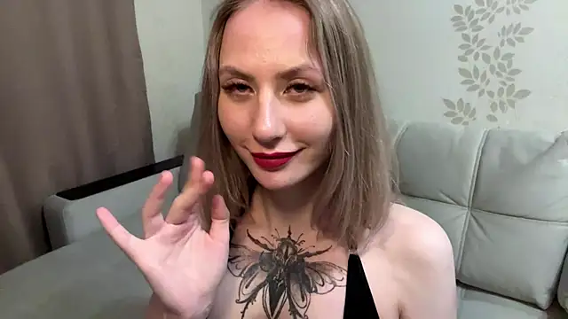 Snapshot of _Dori chatting on 13, 12, 2025 Dori online show from 13, 12, 2025