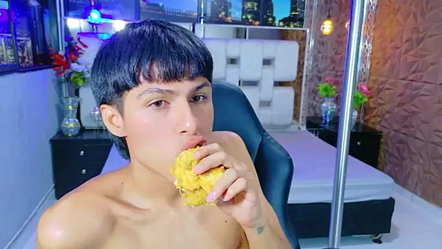 Snapshot of StormLuxX chatting on 6, 1, 2026 StormLuxX online show from 6, 1, 2026