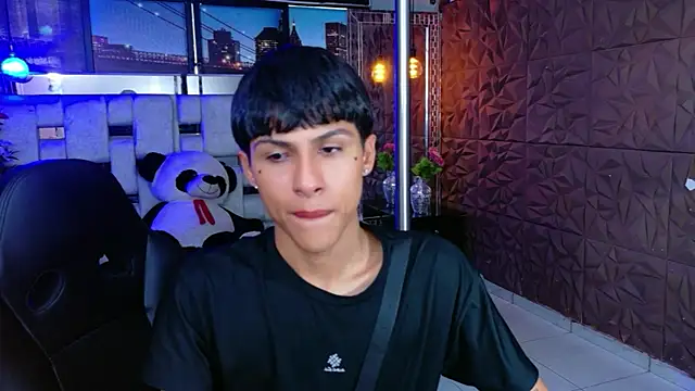 Snapshot of StormLuxX chatting on 8, 1, 2026 StormLuxX online show from 8, 1, 2026