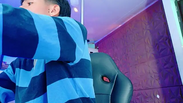 StormLuxX online show from 2, 2, 2026