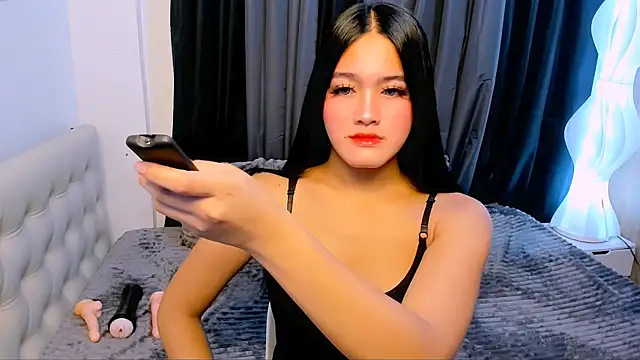 HollyMariee online show from 5, 12, 2025