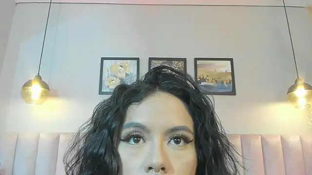 Mia  Walker online show from 5, 2, 2026