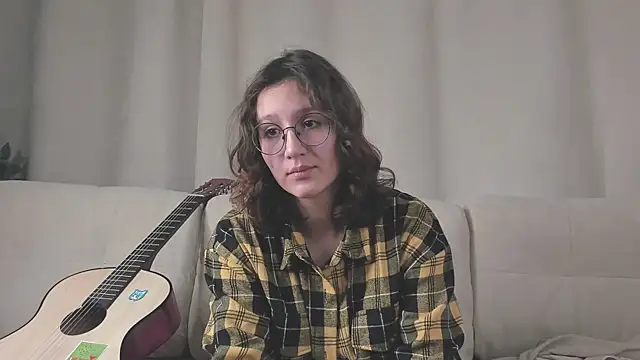 Snapshot of LinBeemon chatting on 8, 1, 2026 LinBeemon online show from 8, 1, 2026