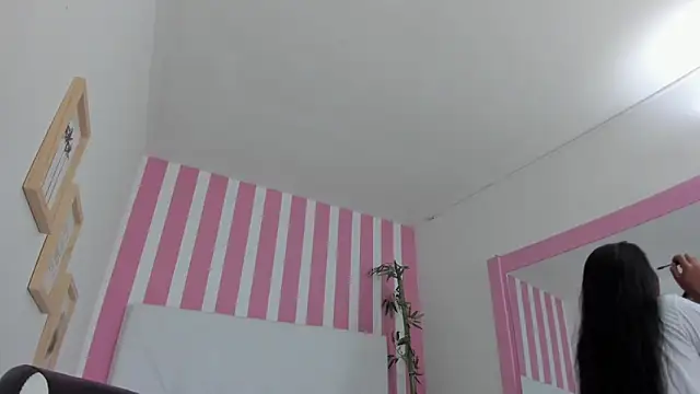 Cynthiaa Hot  online show from 22, 12, 2025