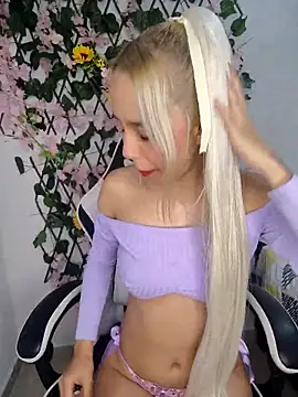 Snapshot of KasumiSophia chatting on 23, 4, 2026 KasumiSophia online show from 23, 4, 2026