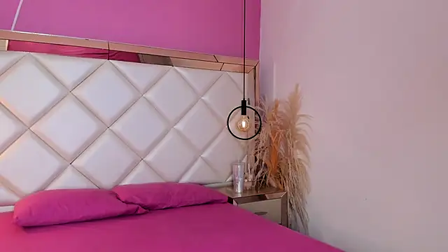 Snapshot of KeylaDolse chatting on 16, 12, 2025 KeylaDolse online show from 16, 12, 2025