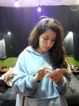 NatyMia online show from 14, 12, 2025