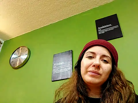 NatyMia online show from 18, 12, 2025