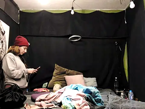 NatyMia online show from 20, 12, 2025