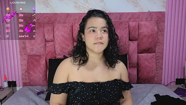 Snapshot of ValeryMorales chatting on 16, 4, 2026 ValeryMorales online show from 16, 4, 2026