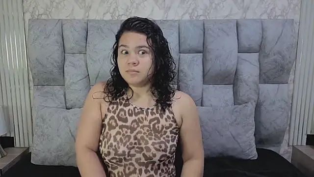 Snapshot of ValeryMorales chatting on 4, 5, 2026 ValeryMorales online show from 4, 5, 2026