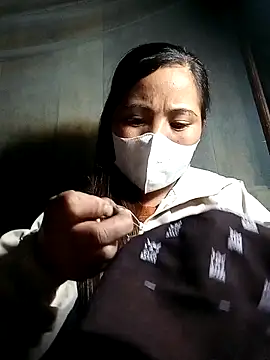 felicity chloe online show from 4, 3, 2026