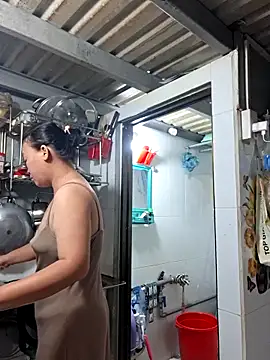 felicity chloe online show from 2, 4, 2026