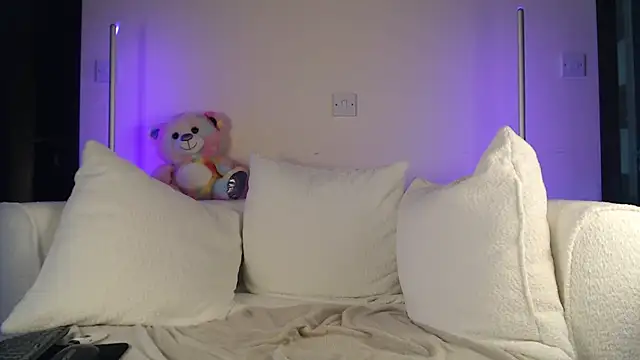 Sophie cute06 online show from 29, 4, 2026