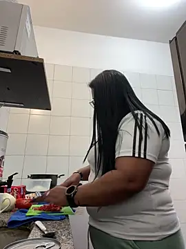 Snapshot of Carameloswing1 chatting on 21, 12, 2025 Carameloswing1 online show from 21, 12, 2025