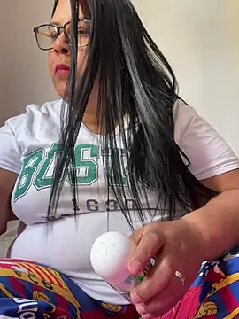 Snapshot of Carameloswing1 chatting on 7, 2, 2026 Carameloswing1 online show from 7, 2, 2026