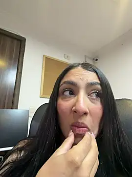 Snapshot of lya__brown chatting on 26, 6, 2026 lya brown online show from 26, 6, 2026