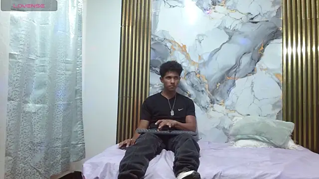 Snapshot of nasty_joel chatting on 15, 12, 2025 nasty joel online show from 15, 12, 2025