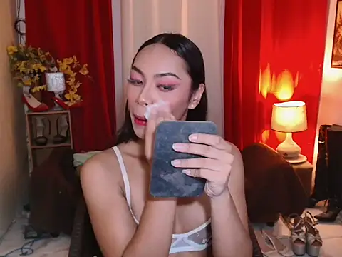 Snapshot of kylieEmparado chatting on 14, 6, 2026 kylieEmparado online show from 14, 6, 2026